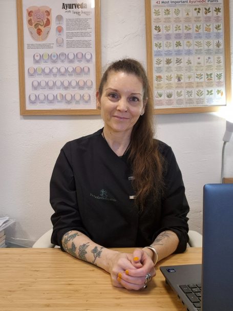 Yolanda Pozo, especialista en nutrición ayurvédica, dietética y yoga en Alquimia en Clave Rura